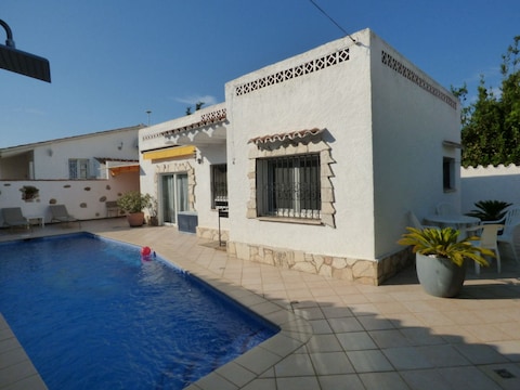 Holiday house Paradise 203 with pool
