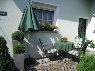 Terrasse mit Grillkamin