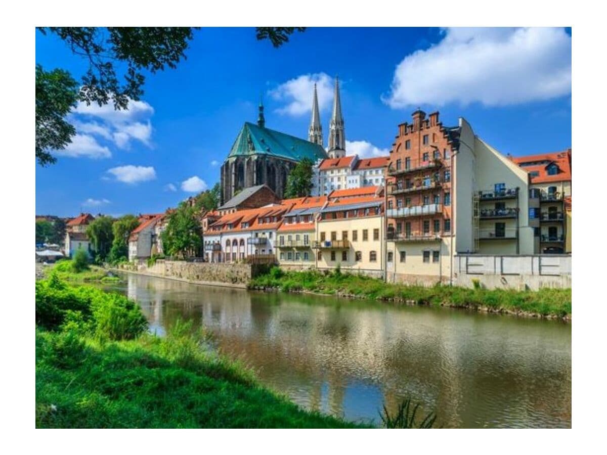 Görlitz  Neißeufer und Peterskirche ( Sonnenorgel )