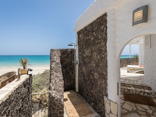 Haupteingang /Tür zum Strand