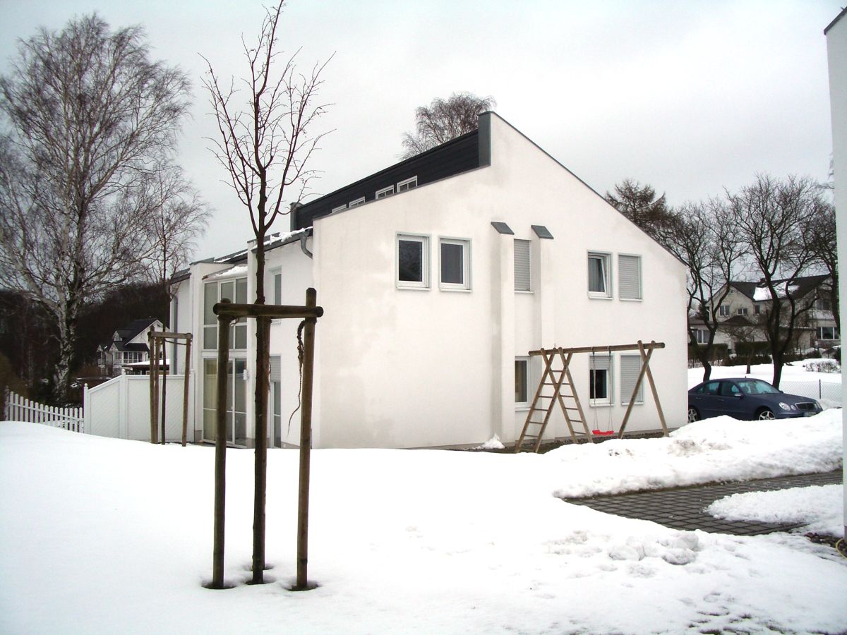 House view in the snow