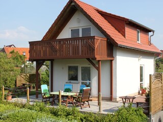 Ferienhaus mit Terrasse u. Balkon