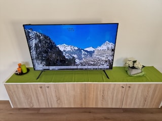 EG: Flachbildschirm Wohnzimmer, EG