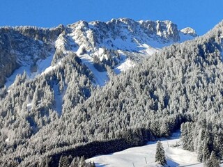 traumhafte Winterimpression in der Bergwelt Hahnenkamm