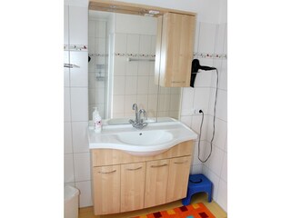 Holiday house Ouddorp Bathroom 18
