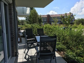 Terrasse mit 4 Hochlehnern