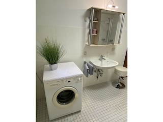 Bad mit eigener Waschmaschine