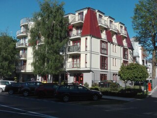 Strassenansicht, 2.OG, Balkon mit Sichtschutz