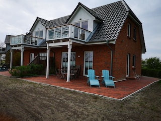 Terrasse/Balkon (Rasen neu angelegt, jetzt vorhanden)