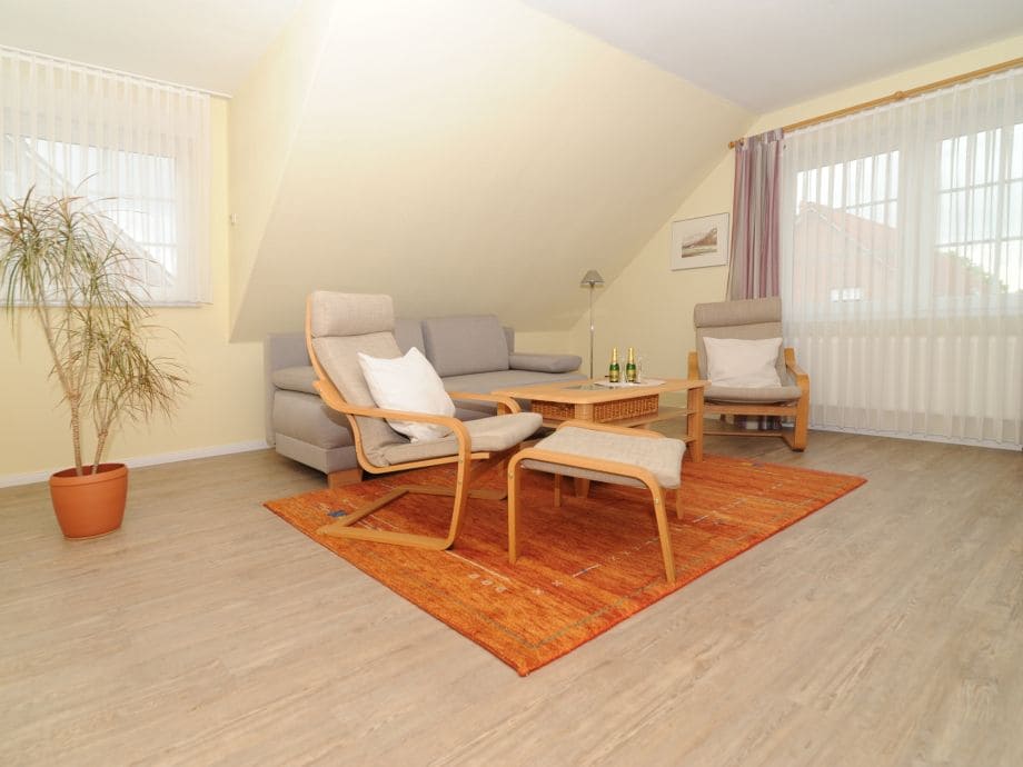 Helles modernes wohnzimmer