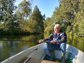 Angeln mit Ruderboot auf der Elde