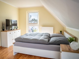 Schlafzimmer unten I
