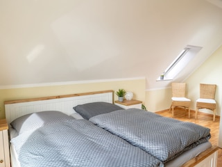 Schlafzimmer unten II