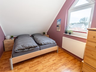 Schlafzimmer oben I