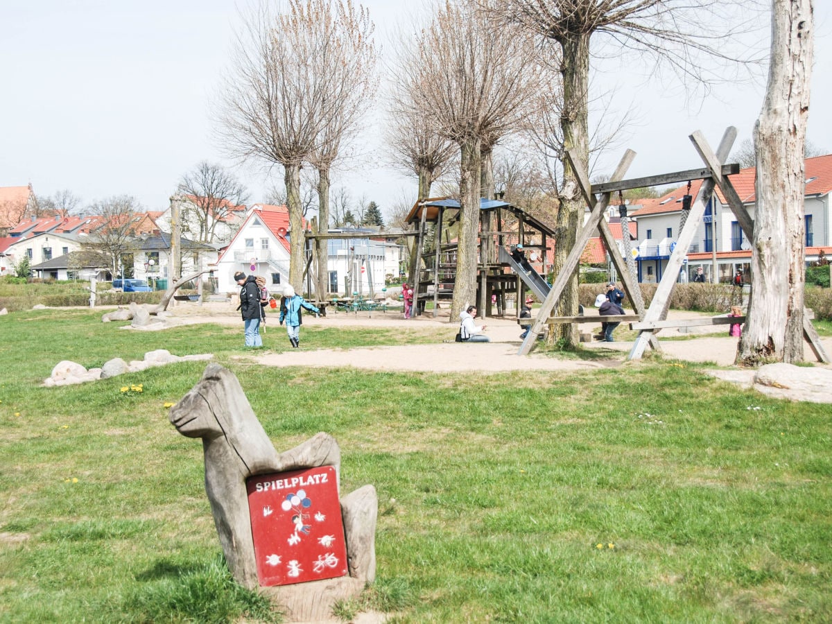 Der schöne Spielplatz an der Haffpromenade.