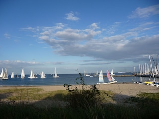 Schilksee entlang der Hafenpromenade