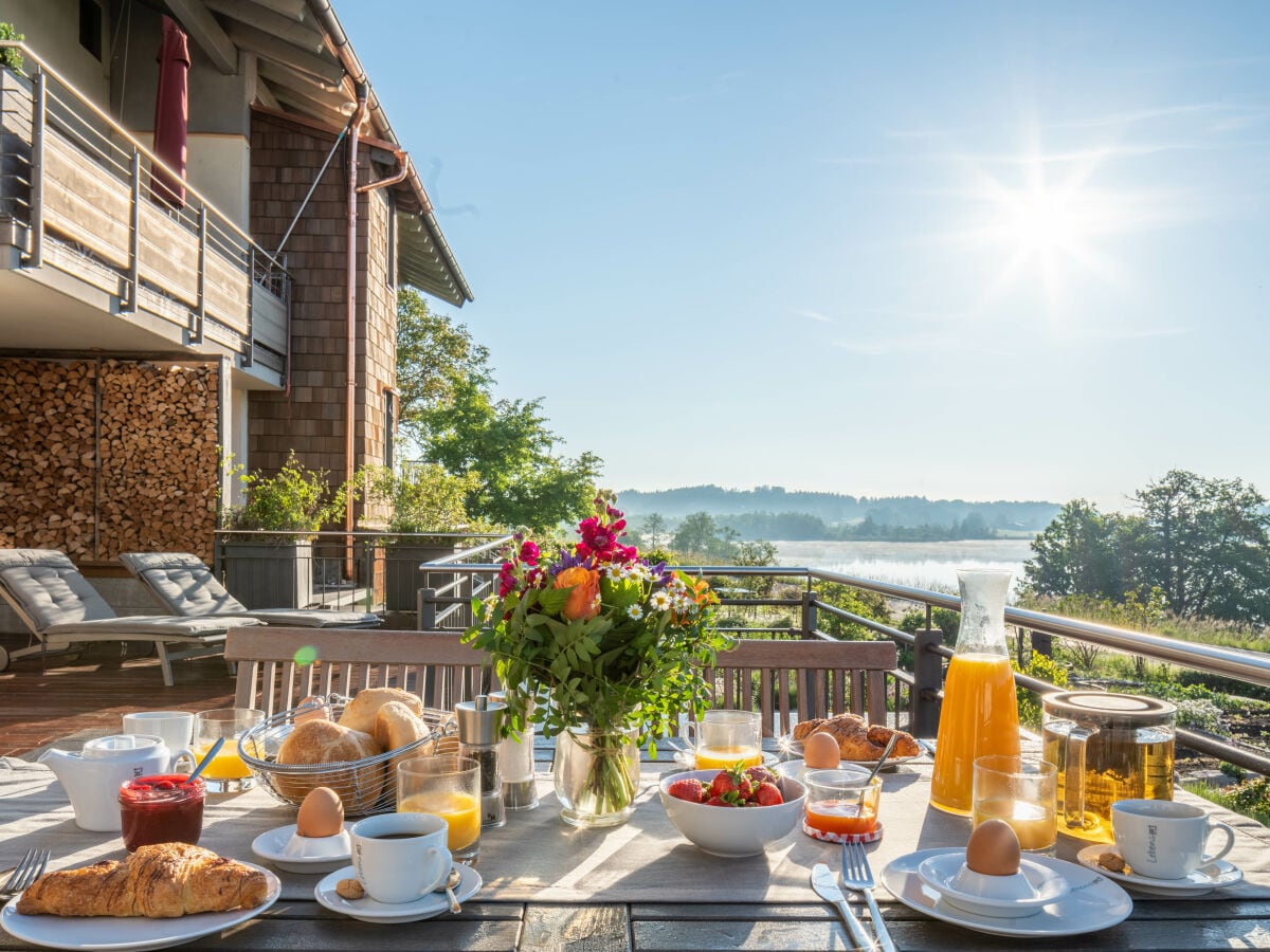 Frühstück auf der Terrasse