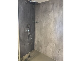 Bodentiefe Dusche