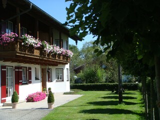 Holiday apartment Bayerisch Gmain Environment 9