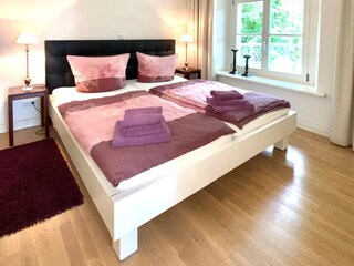 Schlafzimmer zum Park