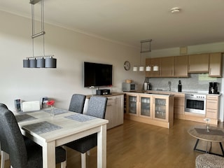 Küche mit Essbereich