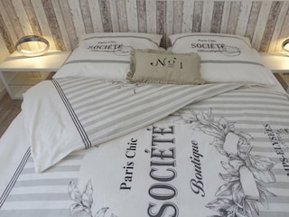 Schlafzimmer Sonnenaufgang im Dachgeschoss