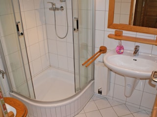 Bad mit Dusche