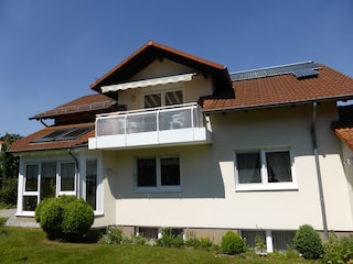 Ferienwohnung mit Balkon und Markise