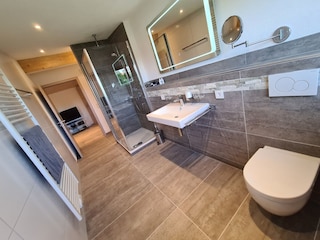 Dusche mit WC