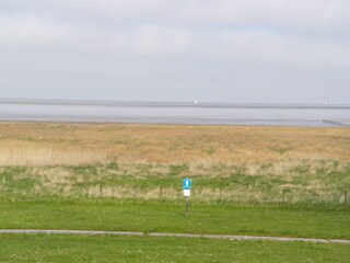 Blick über den Deich in Crilumersiel, Nationalpark Watt