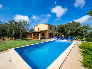Finca with Pool