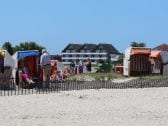 Haus Seepferdchen vom Strand aus