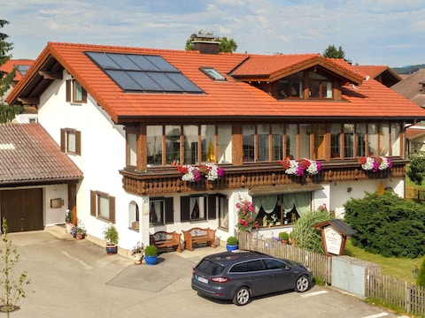 Holiday apartment Säulingblick im Haus Schmölz