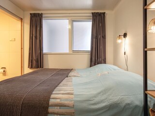 2. schlafzimmer mit badezimmer