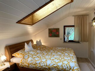 Kinderbett zustellbar