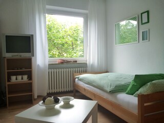 Schlafzimmer 2