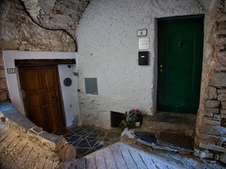 Front door (right)