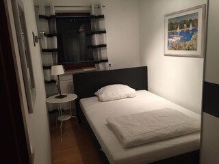 Schlafzimmer 2