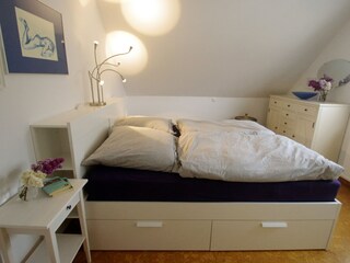 Bedroom: double bed