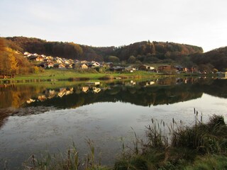 Feriendorf im Herbst