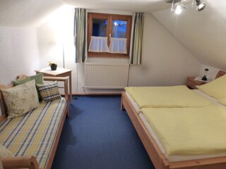 Schlafzimmer im OG