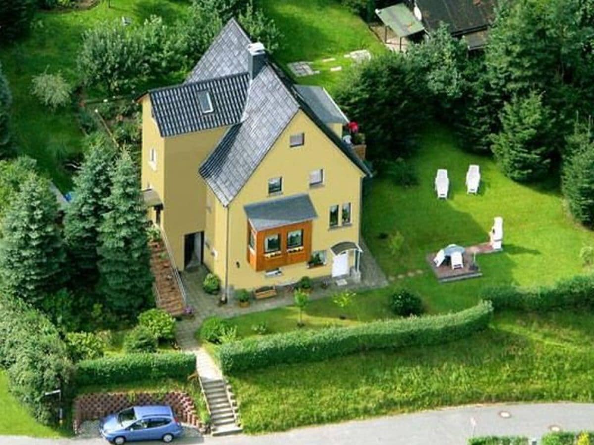 Das Haus mit riesiger Terrasse