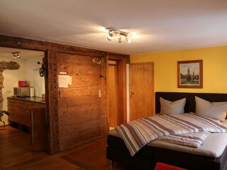 Wonhn/Schlafraum mit traumhaften Boxspringbett