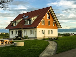 Ferienhaus mit Blick auf den Bodensee