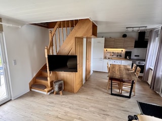 Küche/Treppe zu den Schlafzimmern