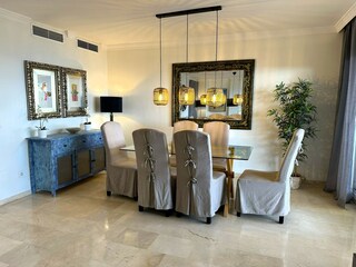 stylischer Essbereich im Wohnzimmer