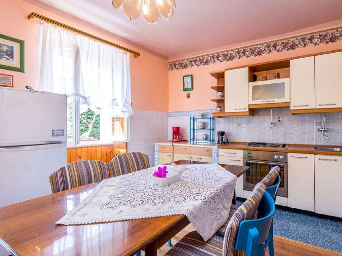 Modernes wohnzimmer mit essbereich – midir