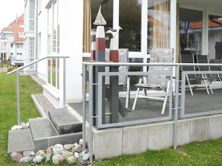 Von der Terrasse - direkt in den Garten gelangen