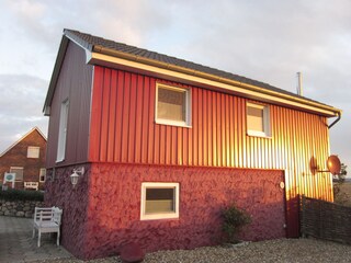 Sonnenaufgang hinter dem Roten Atelierhaus