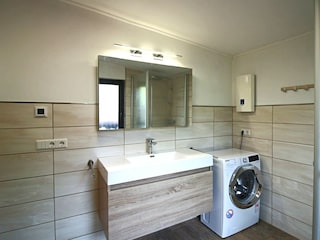 Bad mit Waschmaschine